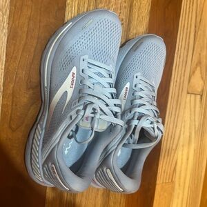 Brook’s Adrenaline 22